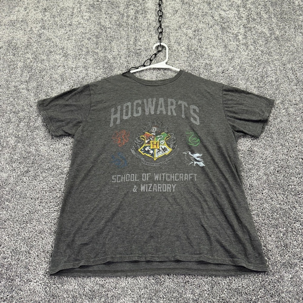 Harry Potter Shirt Womens Large Gray Hogwarts School Crest Graphic Tee Fantasy